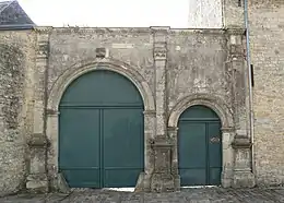 Hôtel de Ponthergé (double porte Renaissance)