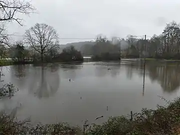 Crue de la Doue en amont de la RD 75.