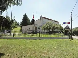 La gendarmerie, rue Général Philippe Leclerc.