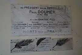 Plaque en la mémoire des quatre enfants de Paul Doumer.