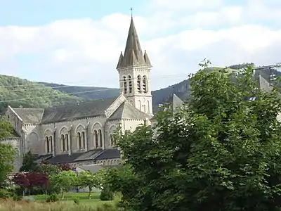 Abbaye des moniales de Dourgne, l'église abbatiale.