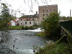 Le moulin à eau.