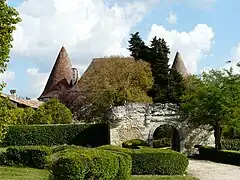 L'entrée du château de Mauriac.