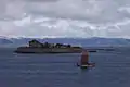 Un bateau viking sous voile en Norvège.