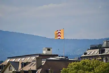 Drapeau de la Principauté de Neuchâtel.