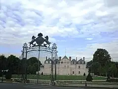 La façade Est du château de Paris-Jardin.