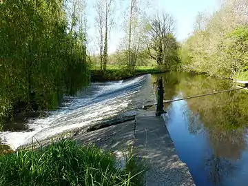 Le barrage du Sablon sur la Dronne.