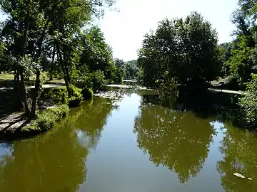 Le Dropt au pont du Bretou.