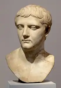 Buste du jeune Drusus (38-9 av. J.-C.), beau-fils d'Octave Auguste, ou peut-être aussi de son fils Germanico Giulio Cesare.
