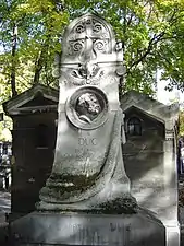 Tombe de Joseph-Louis Duc, cimetière de Montmartre.