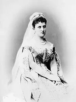 Portrait en noir et blanc de la duchesse Helene de Mecklenburg-Strelitz.