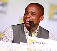 Dulé Hill incarne Alex William