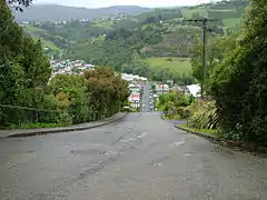 Vue vers le bas de la rue.