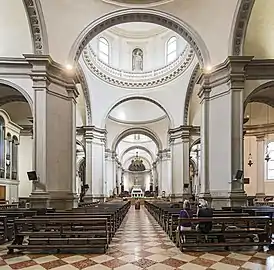 La vue générale de la nef