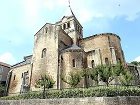 Ensemble de l'église, côté sud.