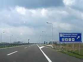 L’autoroute A3 près de la station service "OMV".