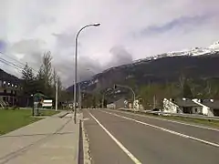 Un passage piéton sur la route E7 à Villanúa en Espagne, communauté d'Aragon, proche de la frontière française.