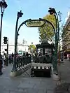 Édicule Guimard de la station de métro Saint-Michel