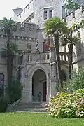 Entrée principale du château.