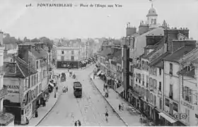 Tramway sur l'évitement de la Place de l'Étape aux vins