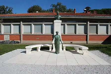 Monument à Ferdinand Laulanié