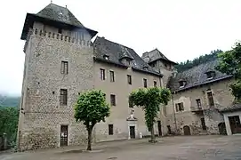 La cour intérieure.