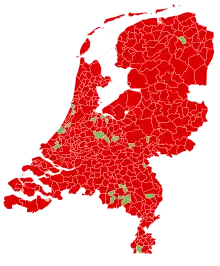 Carte des pays bas montrant le découpage communal et le vote majoritaire dans chaque commune.