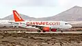 Un Airbus A319 d'EasyJet sur une voie de circulation.