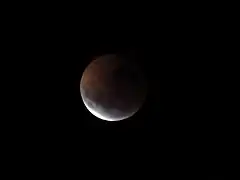 Lune rouge vue de Manuel B. Gonnet à 02:18 UTC-3.