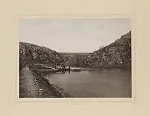 L'écluse n°127, dite de Trégnanton (photographie de Jules Duclos) ; désormais ennoyée sous le lac de Guerlédan.