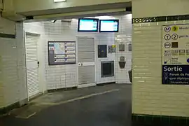 Les deux écrans IMAGE de la station de métro Pont de Sèvres.