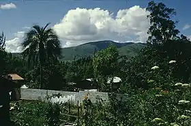 Le volcan Ilaló vu depuis la localité de Tumbaco.