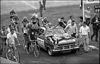 Eddy Merckx arrivant victorieux du Tour de France 1969 à la Cipale.