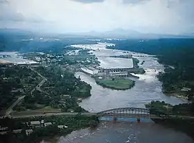 Vue aérienne de la zone industrielle.