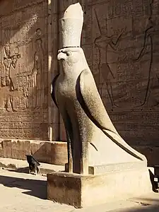 Horus le faucon.