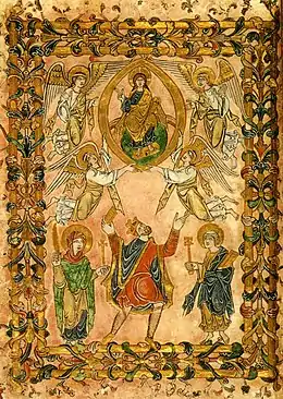 Un dessin en pleine page richement coloré représentant un roi de trois quart dos entre deux personnages, surplombés d'un homme assis entouré d'anges.
