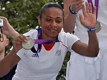 Edwige Lawson-Wade avec une médaille
