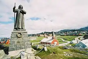 La statue de Hans Egede située en face de la cathédrale