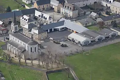 Eglise, Ecole et Mairie de Beuste