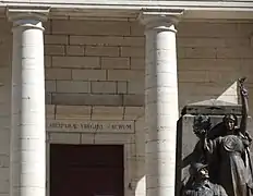 Entrée de l'église.