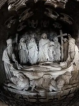 Le sépulcre, mise au tombeau du XVe siècle.