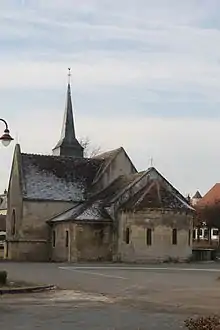 Photo de l'église Saint Martin du XIIe siècle de Garchy