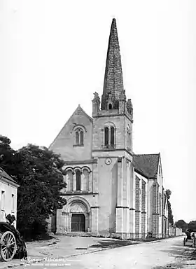 Église de Saint-Georges-sur-Layon (1888).