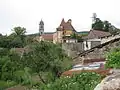 Château et collégiale Notre-Dame d'Arbois à gauche.