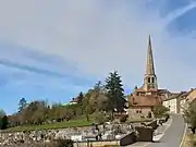 Église Saint-Maurice et le cimetière.