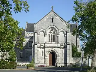 L'église Notre-Dame-de-Recouvrance, chapelle de la maison diocésaine de Saintes.