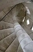 Vue de l'escalier en colimaçon qui mène au sommet du clocher.