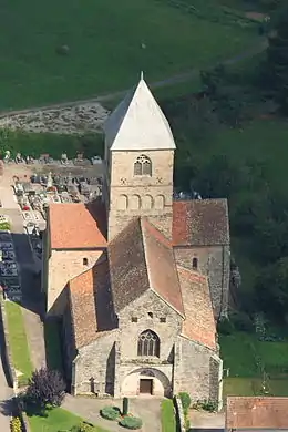 L'église romane Notre-Dame de Relanges.