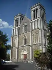 Église Saint-Denis de Candé