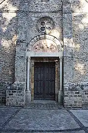 L'entrée de l'église, en 2011.